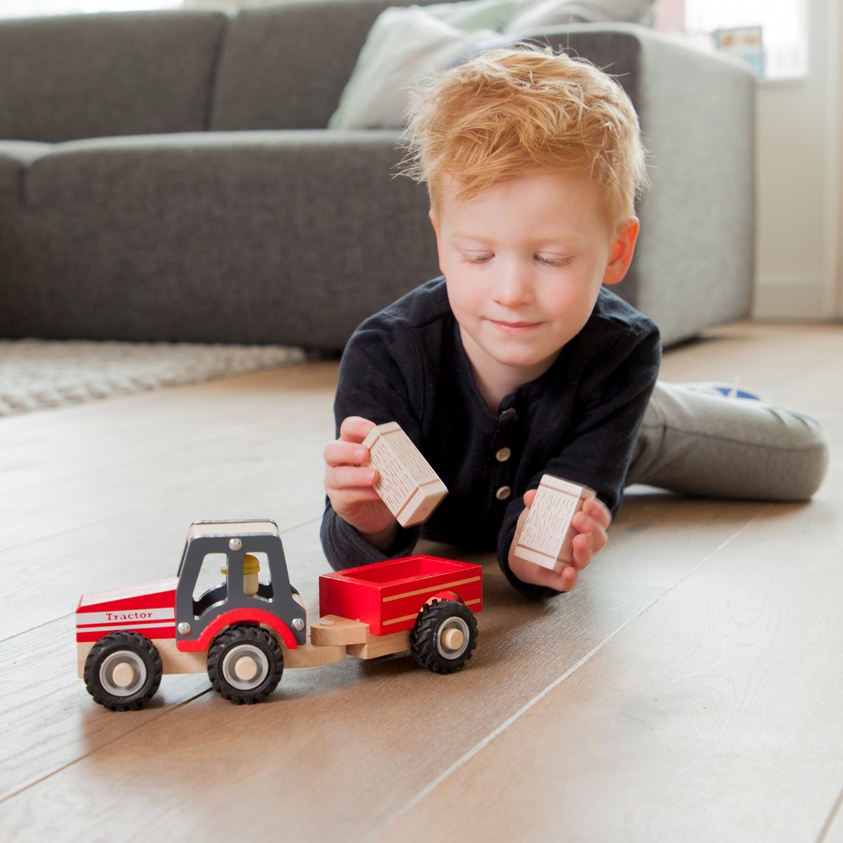 Houten Tractor met Aanhanger Hooibalen Klein Warenhuis 't Kloske